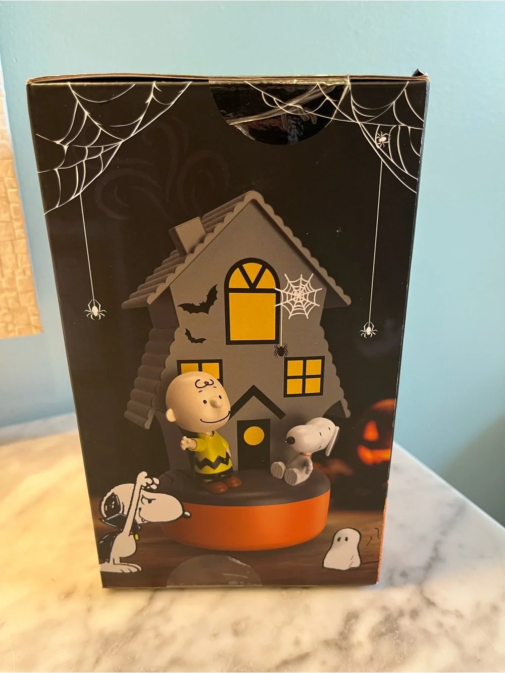Peanuts Haunted House Aroma Fan Diffuser - Black & Orange